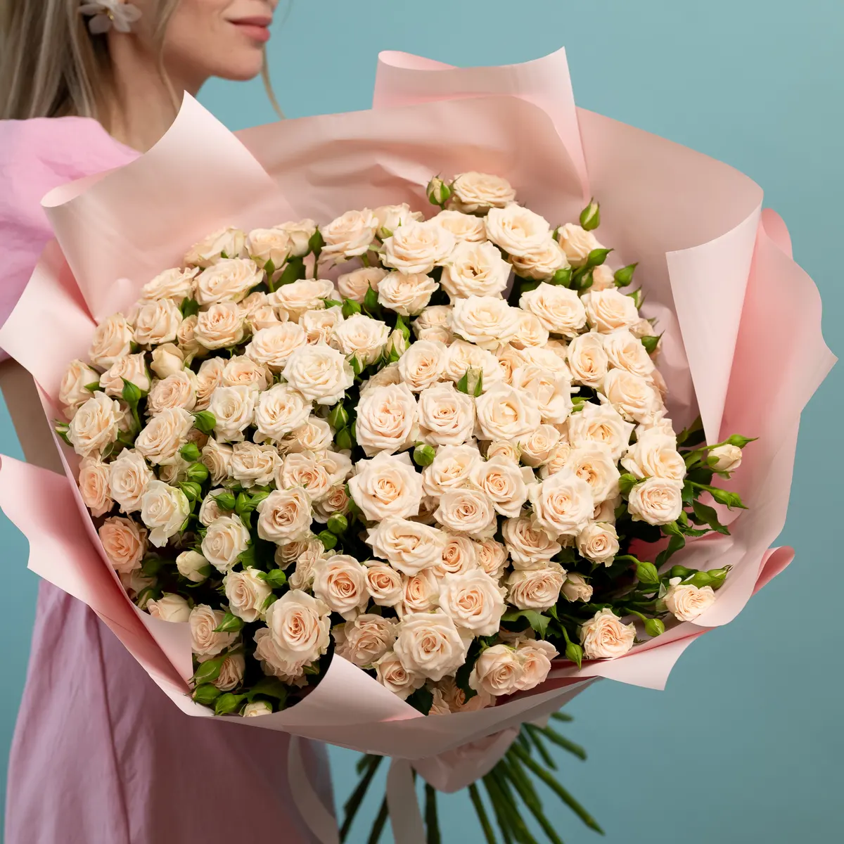 25 кустовых роз сорт Таня, ракурс 1 из 7