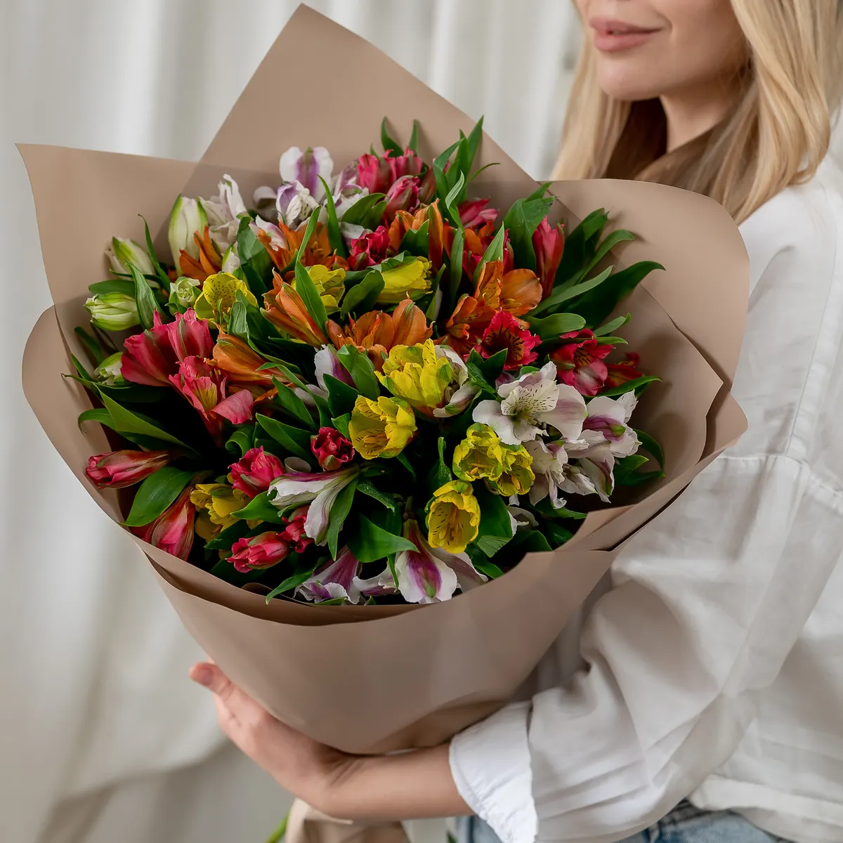 Альстромерия 15 шт, ракурс 1 из 7