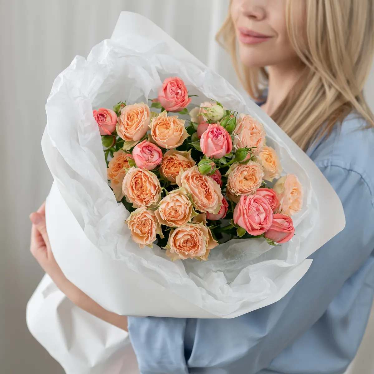 5 кустовых роз нежный микс, ракурс 1 из 7