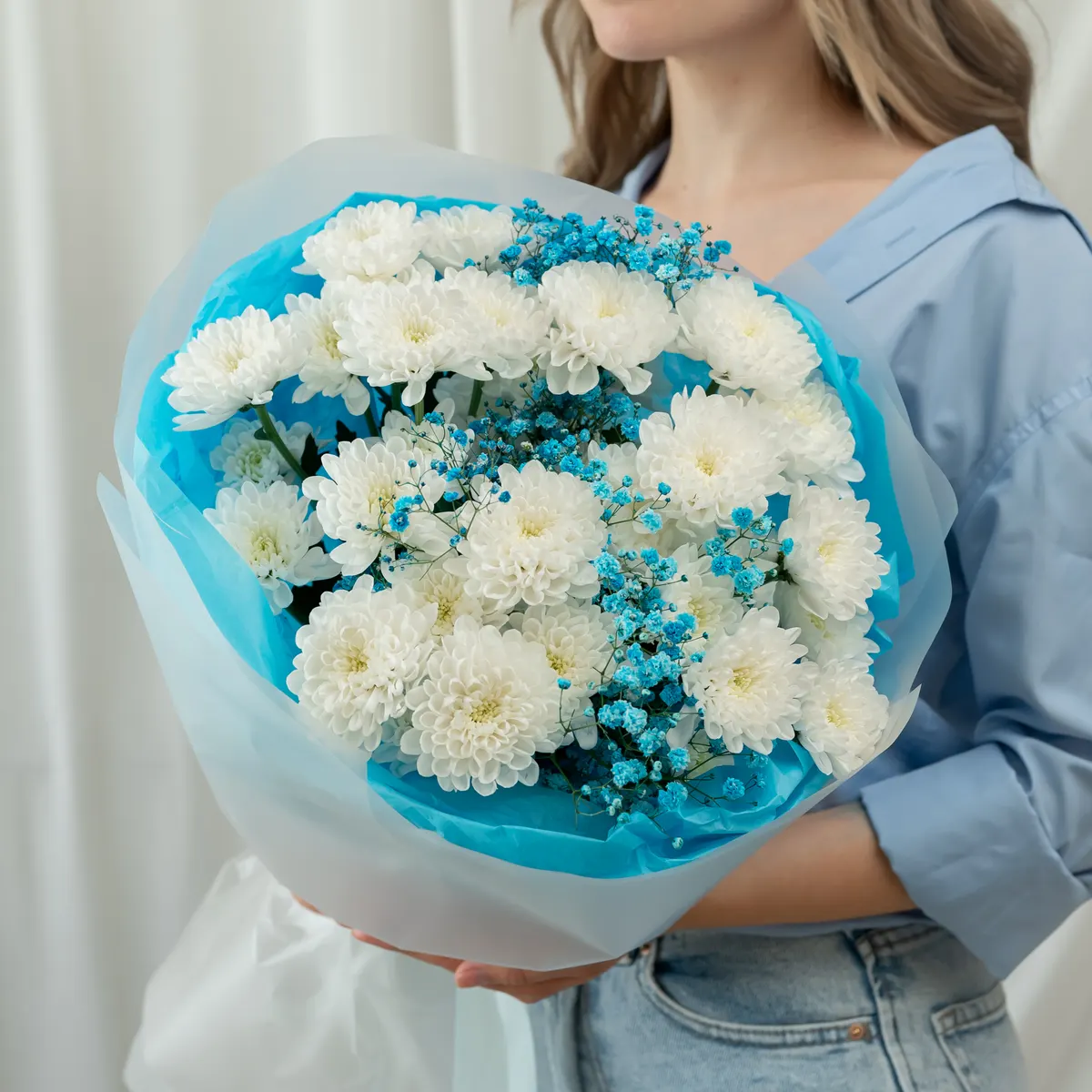 Сборный букет голубая гипса+ хриза, ракурс 1 из 7