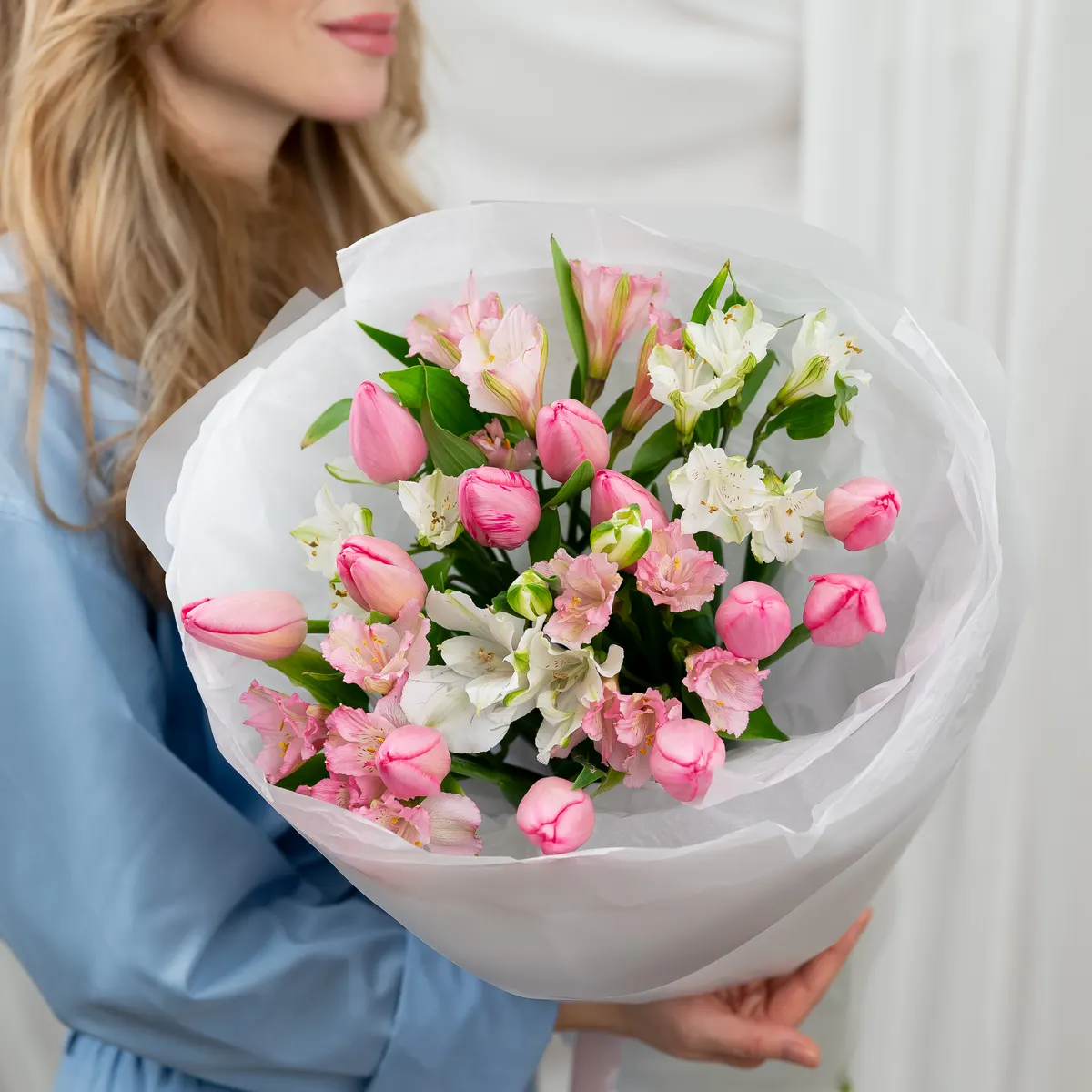 Тюльпаны с альстромерией, ракурс 1 из 7